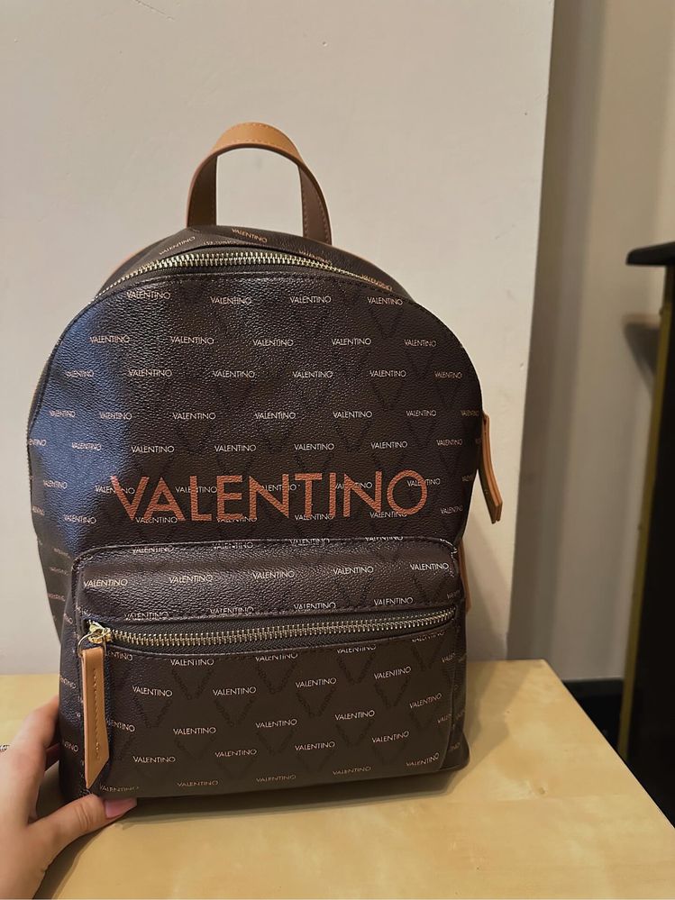 Оригинална нова дамска раница VALENTINO