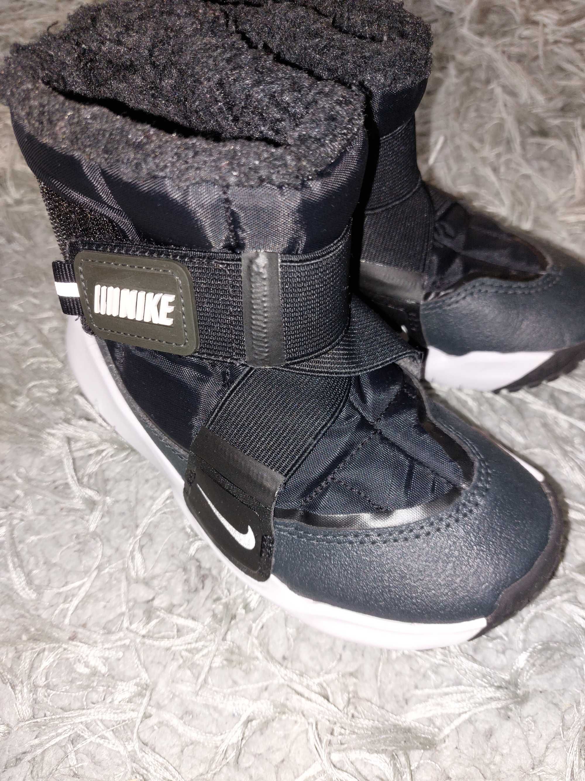 NIKE детски ботуши