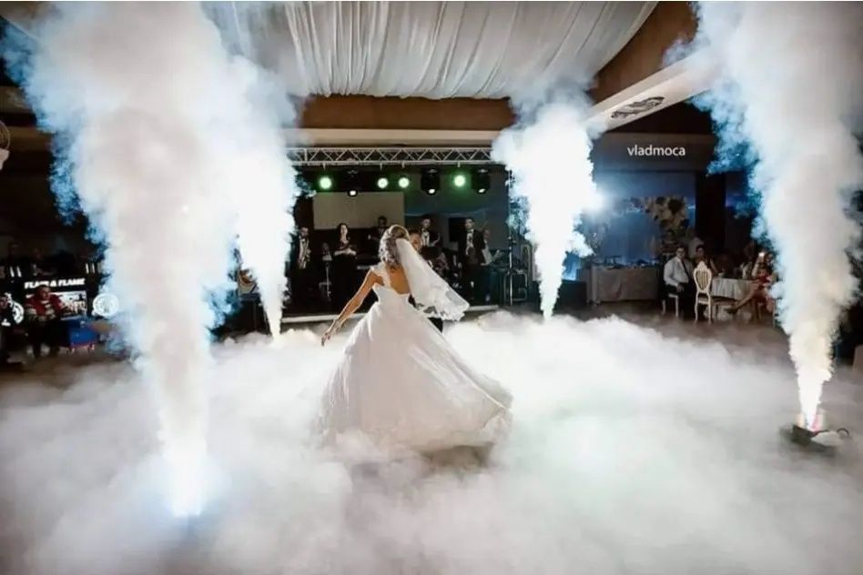 Laser cerc magic*Fum greu*Artificii*Oglindă magică*Baloane cu fum*Conf