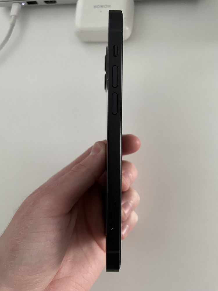 Vand iPhone 12 de 64 GB - Black