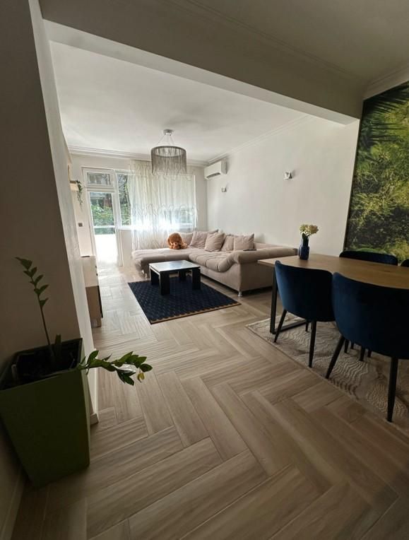 Дава се под наем Тристаен апартамент в София, Лозенец - 118 кв.м за 1500 € - Снимка #2