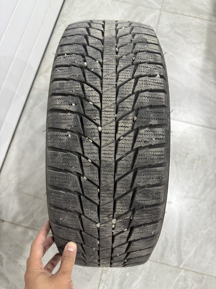 Зимние шины Triangle 205/55R16 в идеальном состоянии