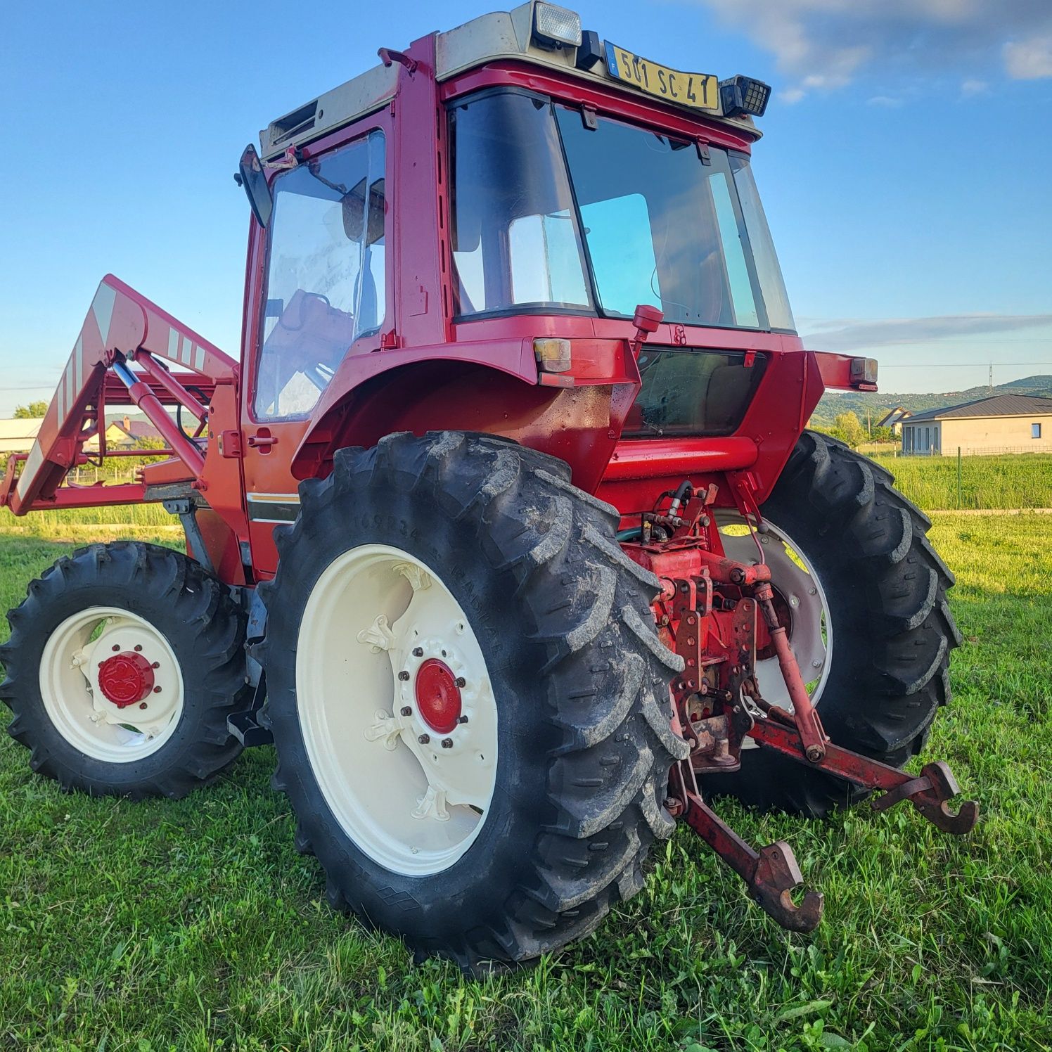 International 745XL