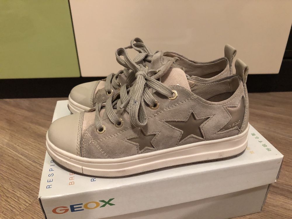 Pantofi Geox nr. 32
