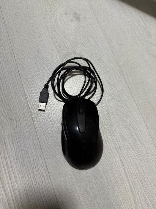 Vând 3 Mouse uri Gaming + MousePad