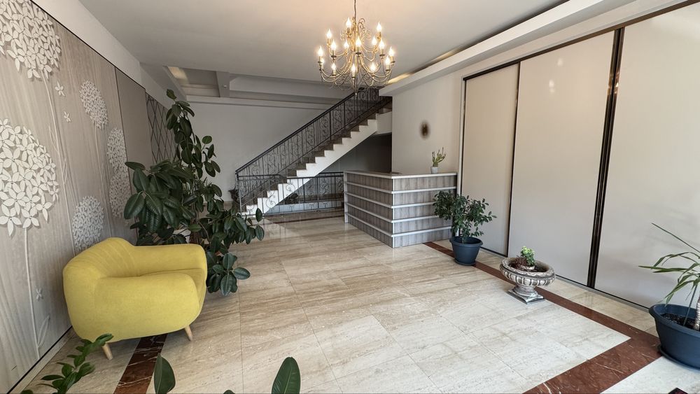 Apartament 4 camere, bloc nou, zona centrala
