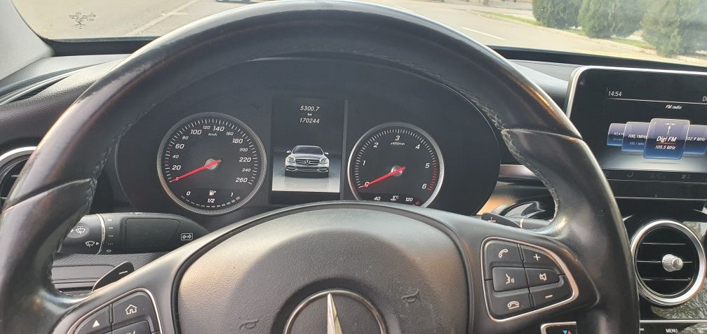 Mercedes-Benz C220