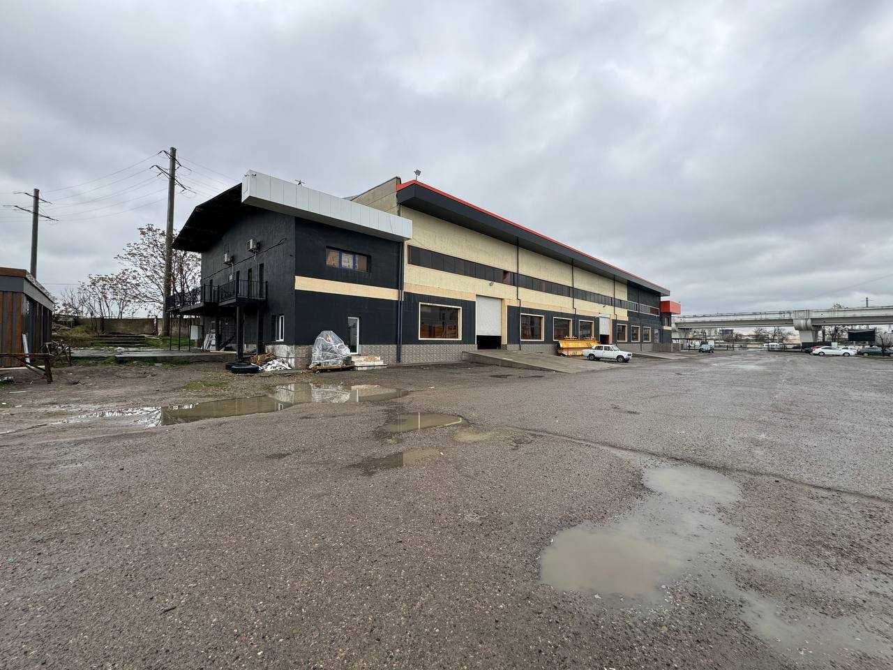 Продается Склад в Яшнабадском р-не, 40 соток, 1676 м2.
