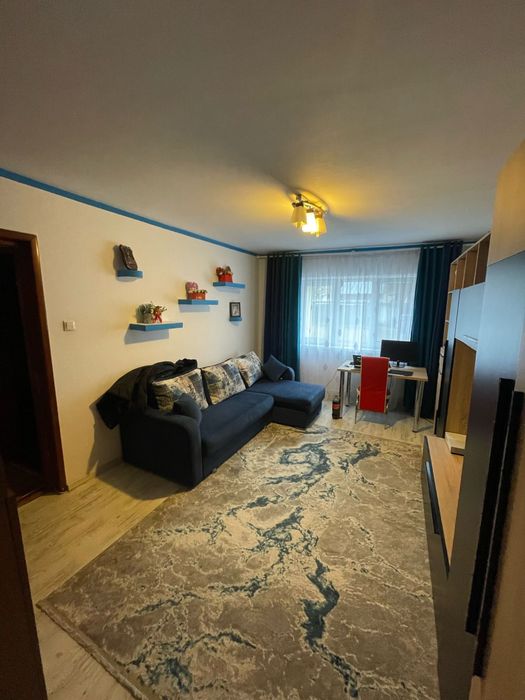 Vand apartament  3 camere