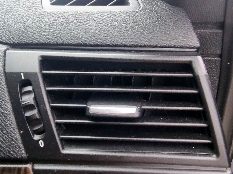 Grila aerisire dreapta Bmw X3 (E83) [Fabr 2003-2009] 2.0 N47D 130 KW /
