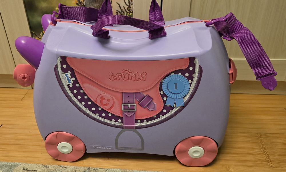 Troler copii (modele Pinguin si Trunki)