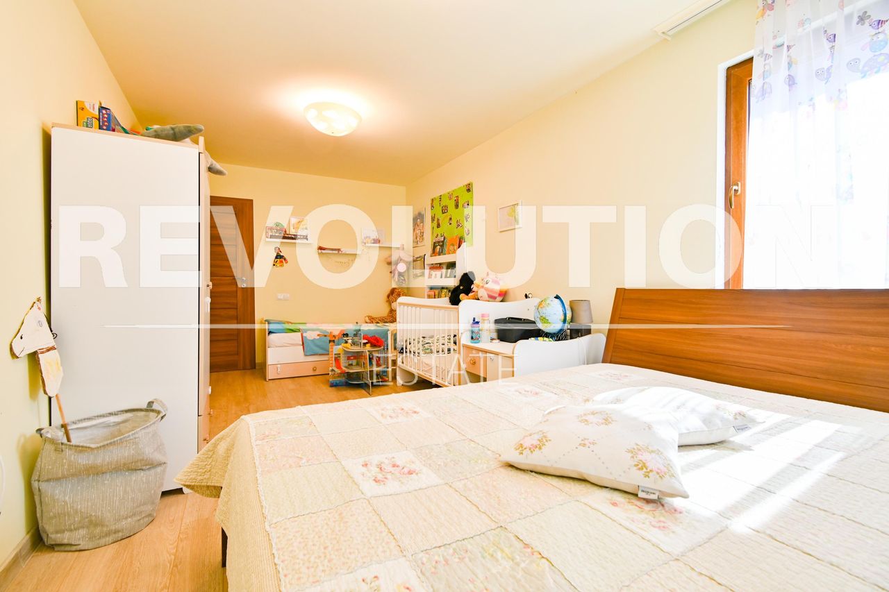 Дава се под наем Тристаен апартамент в София, Витоша - 110 кв.м за 1000 € - Снимка #10