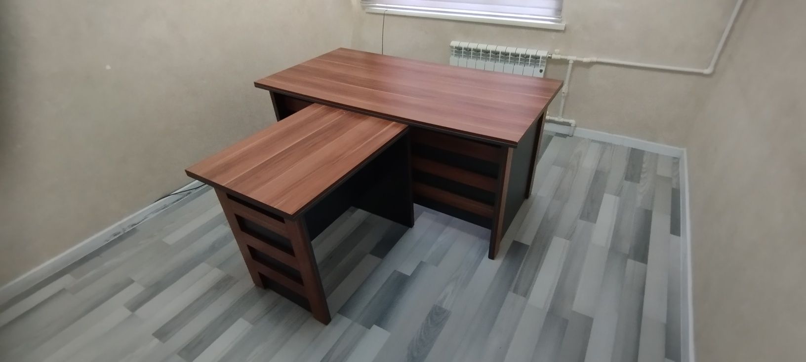 Срочко ! Руководительский стол. Ташкент