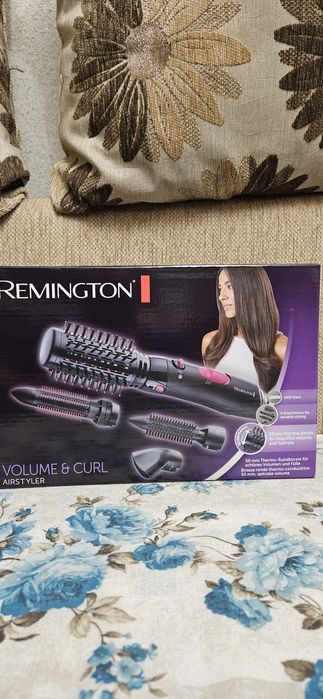 Vand perie de uscat parul Remington NOUĂ.