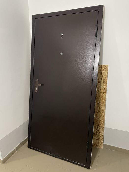 Продам дверь металлическую