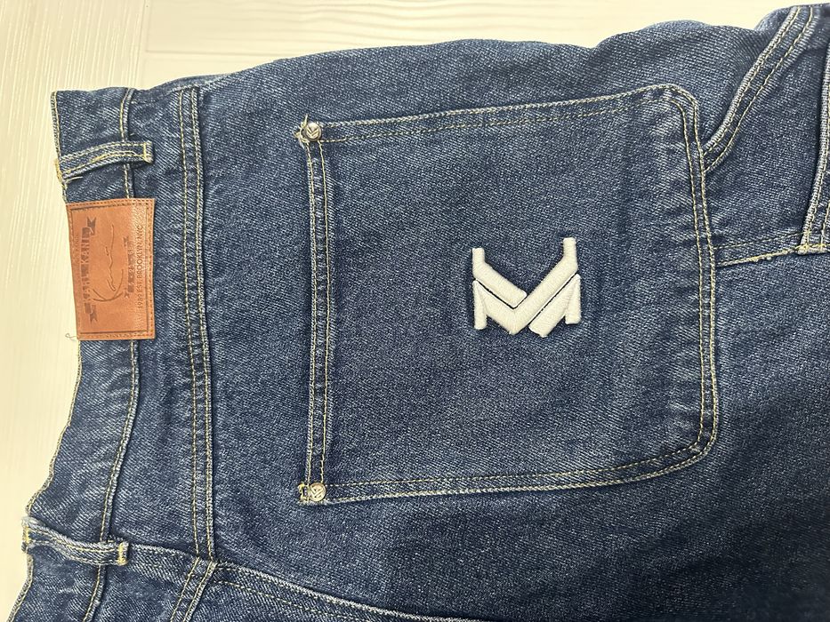 Blugi karl kani barbati marimea m