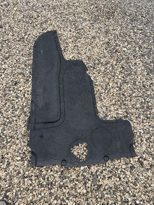 BMW F10 Кора под двигателя (кутията)