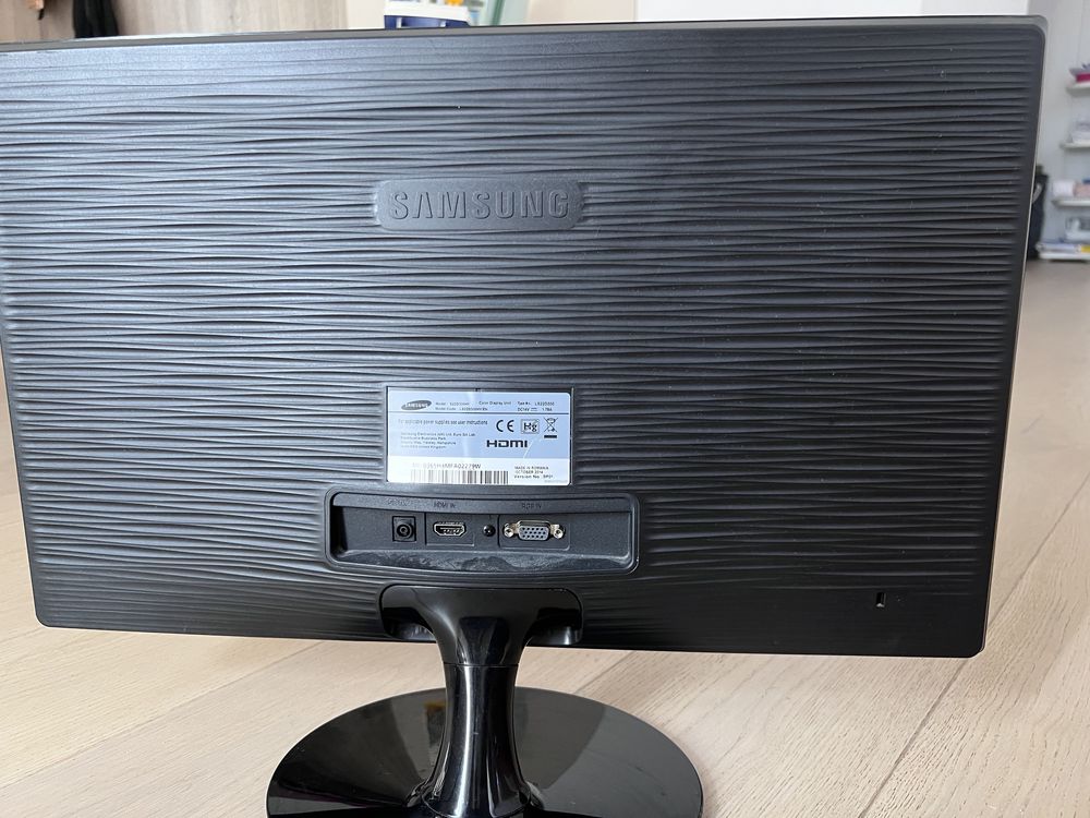 Monitor LED Samsung S22D300HY 21.5 inch 5ms black