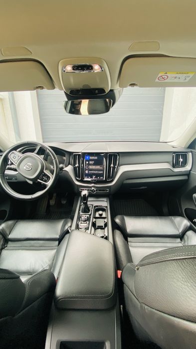 Vand Volvo XC60, 2019, Inscription