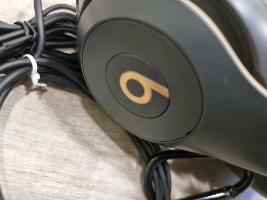 Beats Audio Studio3 Wireless -  слушалки Beats