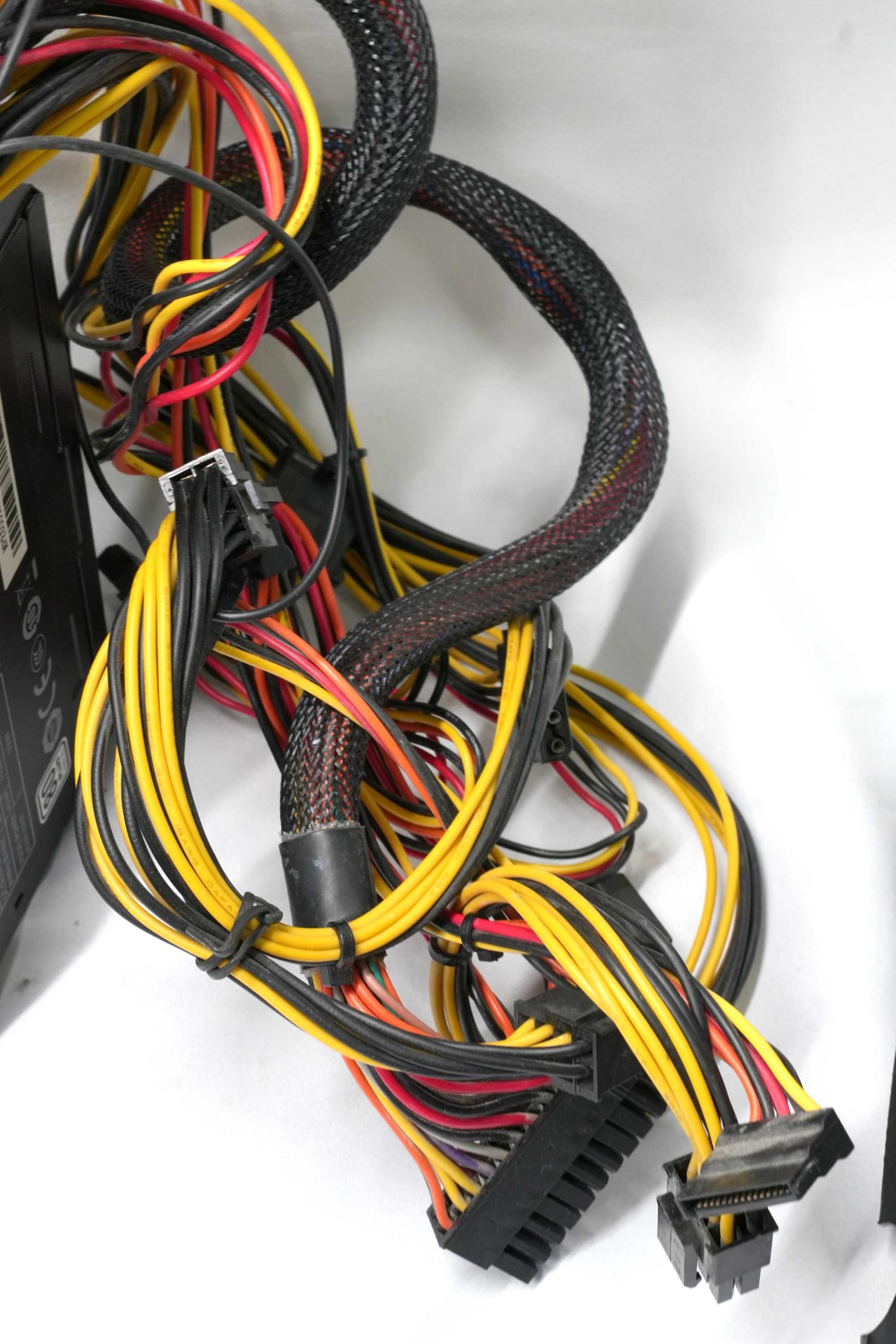 Блок питания Cooler Master Elite 500 V4