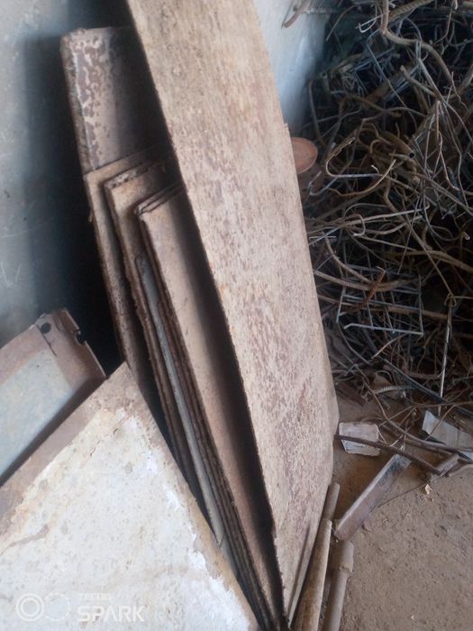 List va boshqa narsala sotiladi.