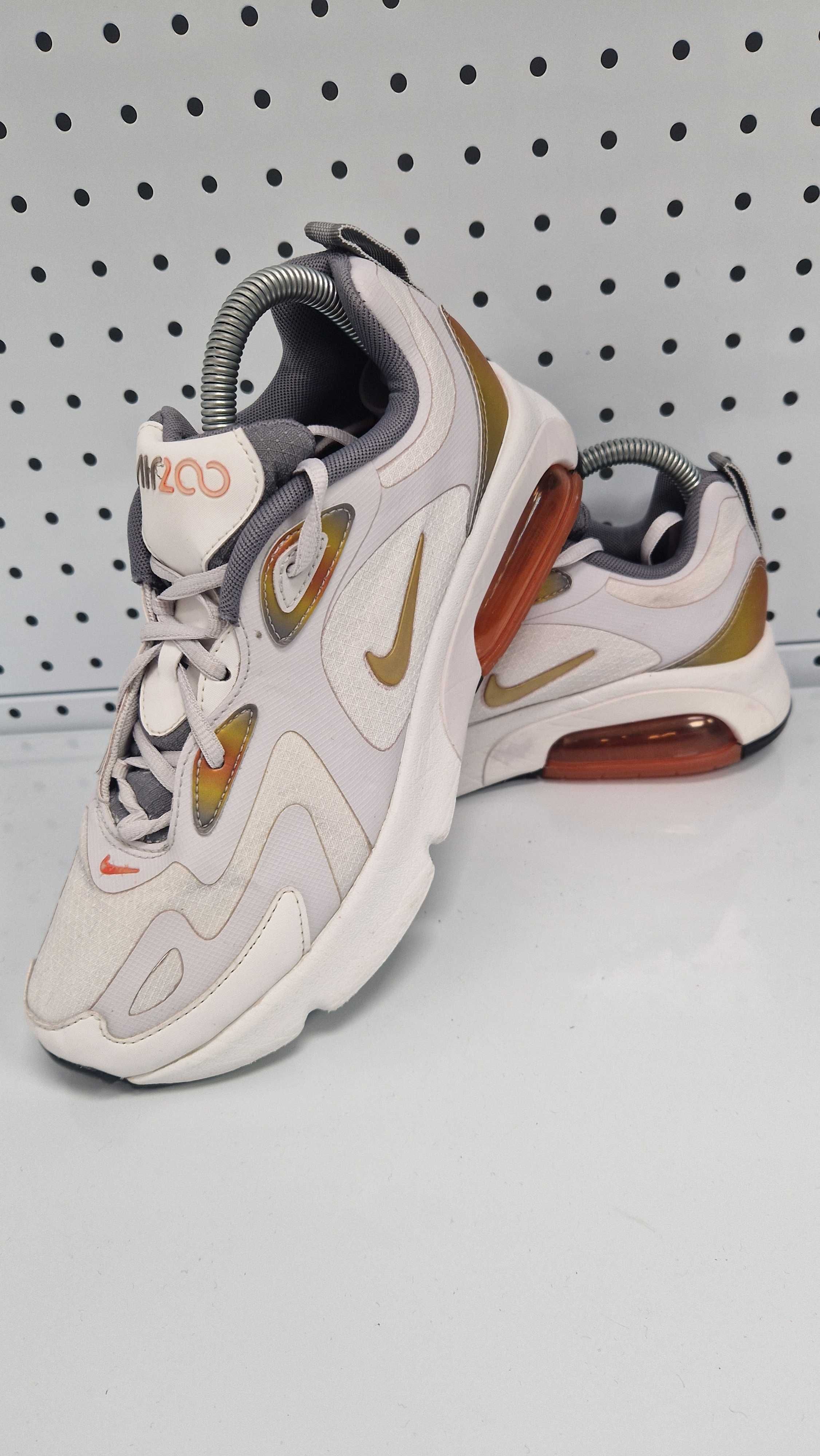 Оригинални дамски маратонки- Nike Air Max 200 Patike