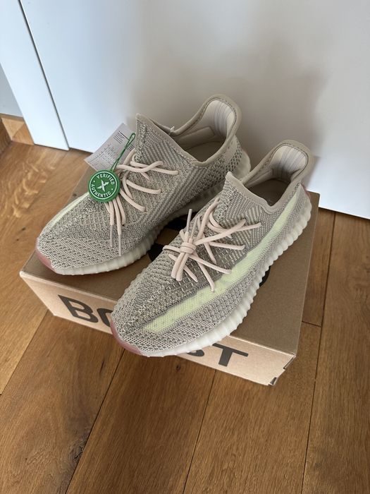 Yeezy sply 350 v2