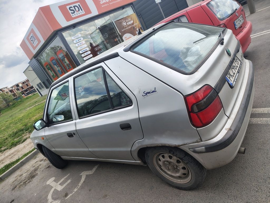 Продавам Skoda Felicia