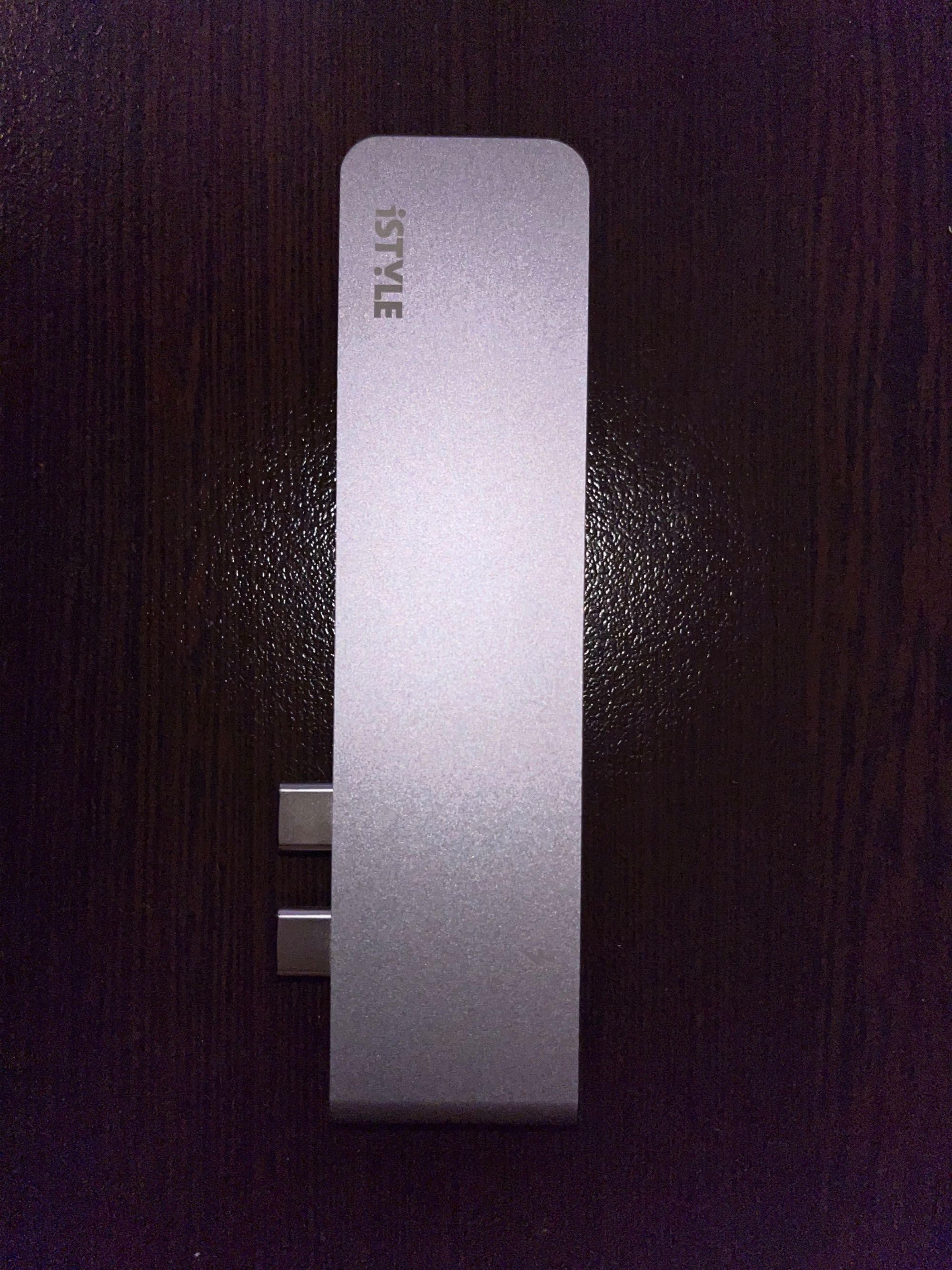 Адаптер за MacBook