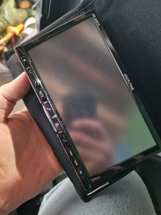 Vand fata / Display navigatie Alpine