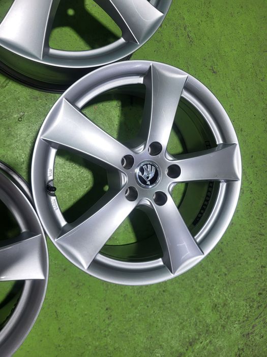 17 5x112 Skoda лети джанти 5х112 шкода