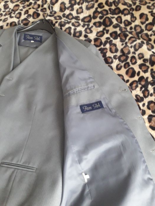 Vand costum barbatesc albastru deschis  model  Rem Ark  mărimea 58