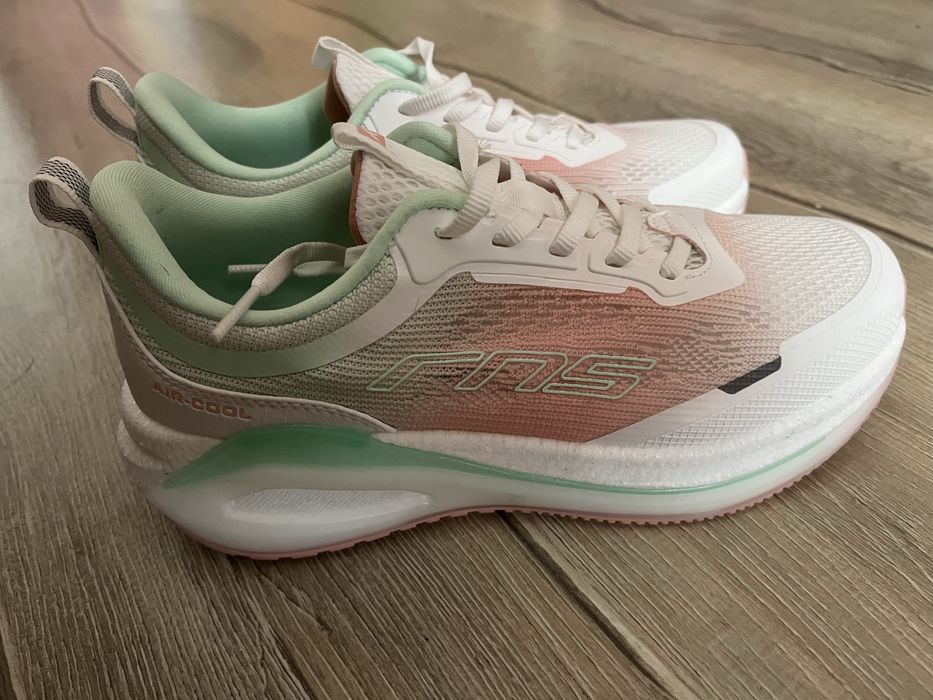 Маратонки Runners