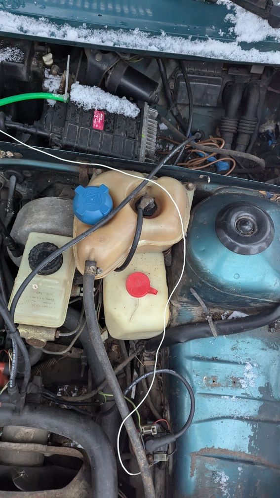 Здравейте продавам Polo86c от 1984 на части