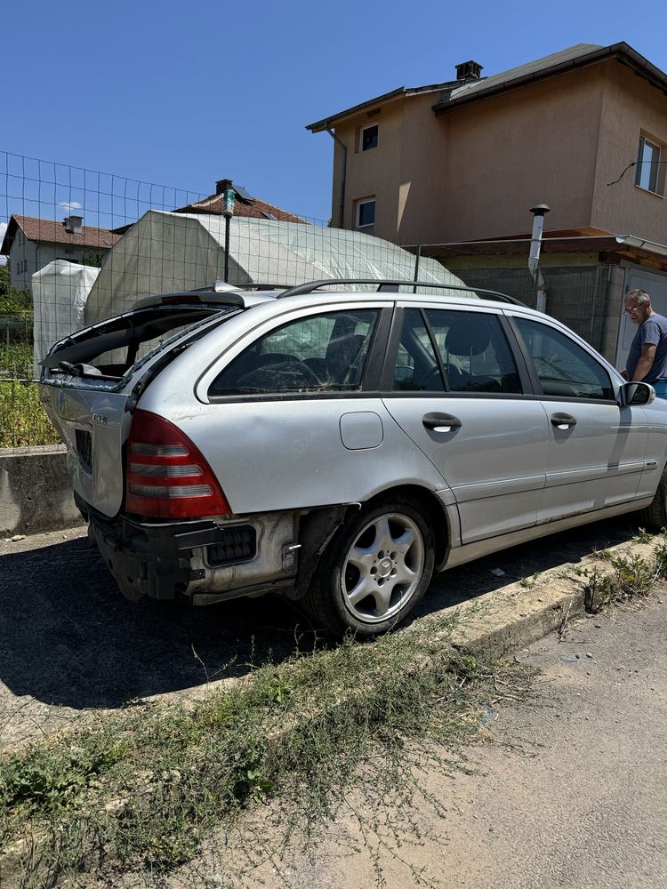 Мерцедес c220 w203 на части