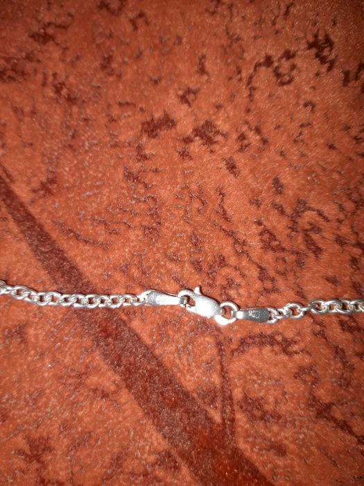 Продавам НОВ комплект СРЕБЪРЕН СИНДЖИР с КРЪСТ с проба на среброто 925