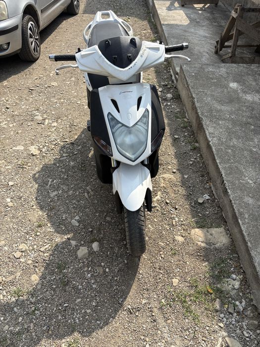 Scuter Kymco agility 50