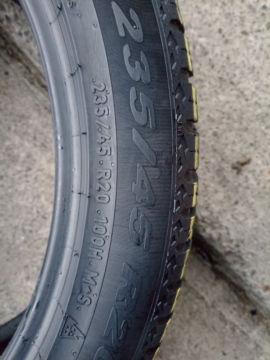 2 anvelope AllSeason Pirelli 235/45 R20 dot 3821