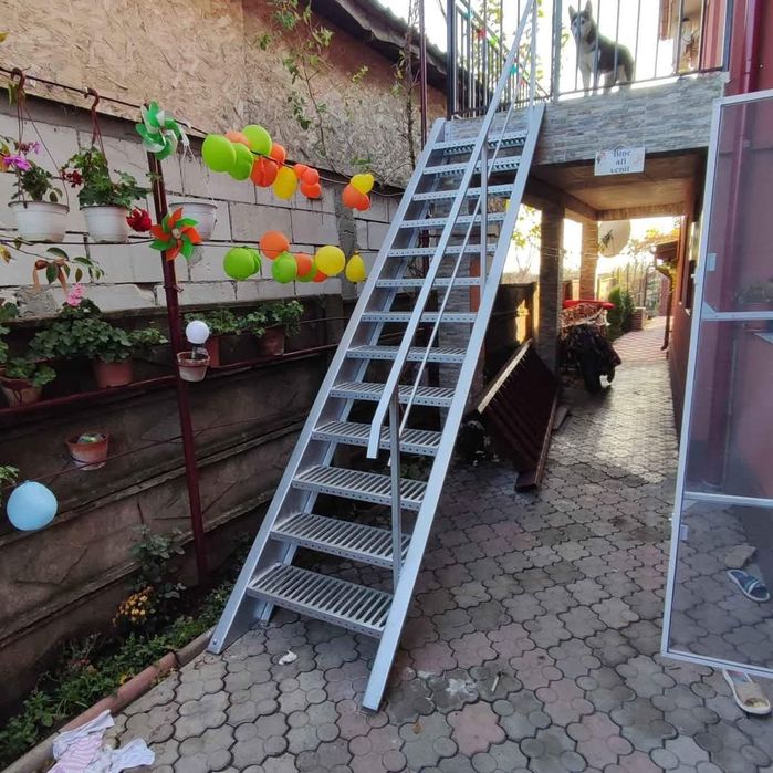 Scări zincate galvanizate