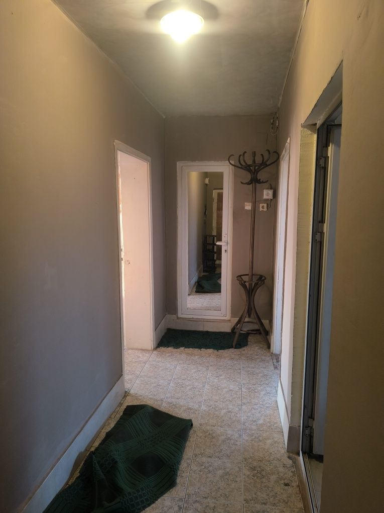 Продава се Тристаен апартамент в Гурково - 74 кв.м за 379 €/кв.м - Снимка #2