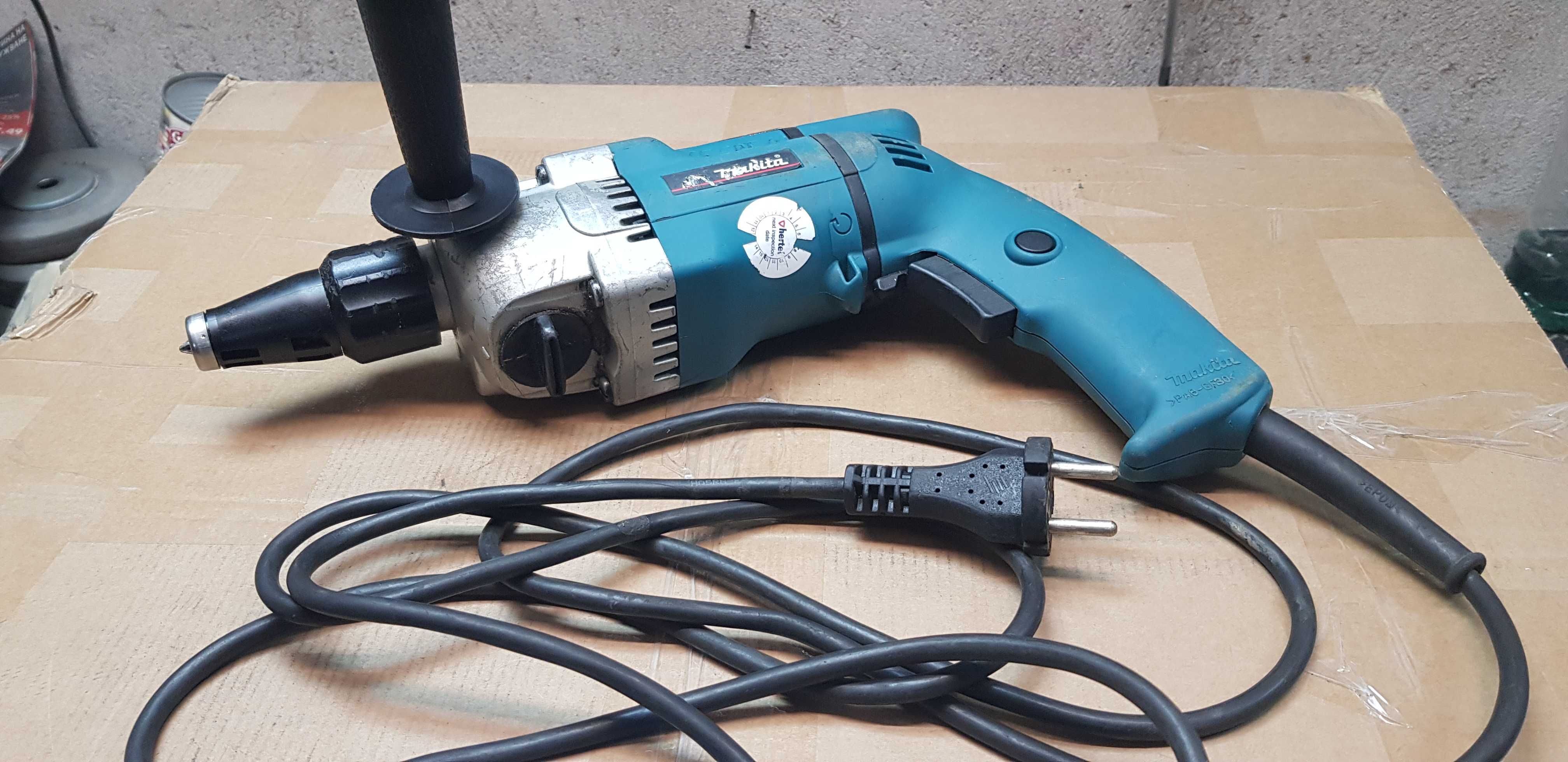 винтоверт Makita 6807