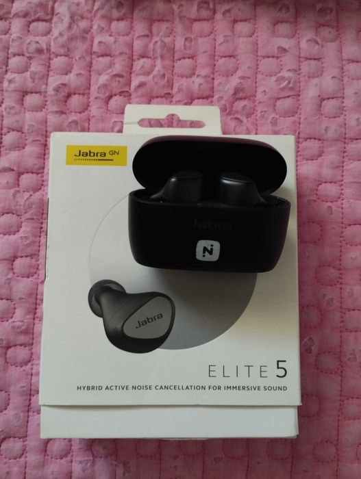 Обменяю оригинальные блютус наушники Jabra Elite 5.