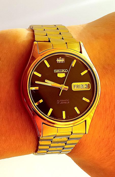 Продам винтажные мужские механические часы