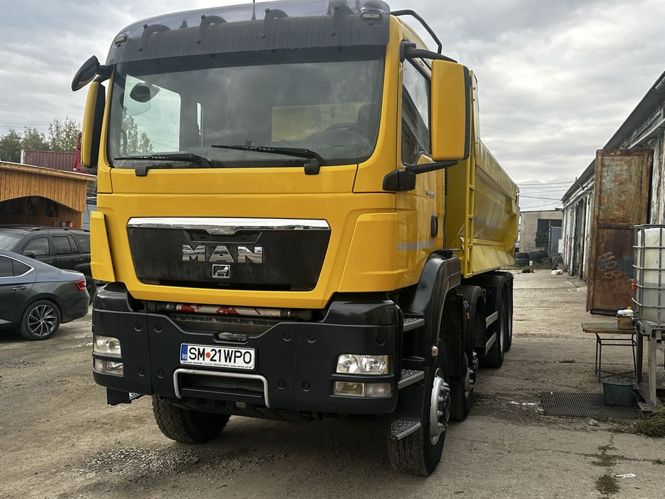 Vand autobasculanta 8x8 in stare buna de functionare