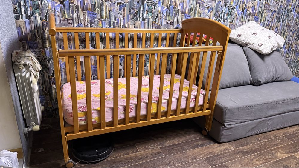 Манеж, детская кроватка