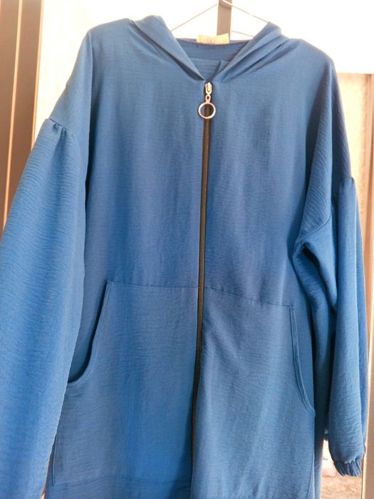 To‘mni sini rangli turetski ayollar olimpiyka  — kapishonkali, rezin