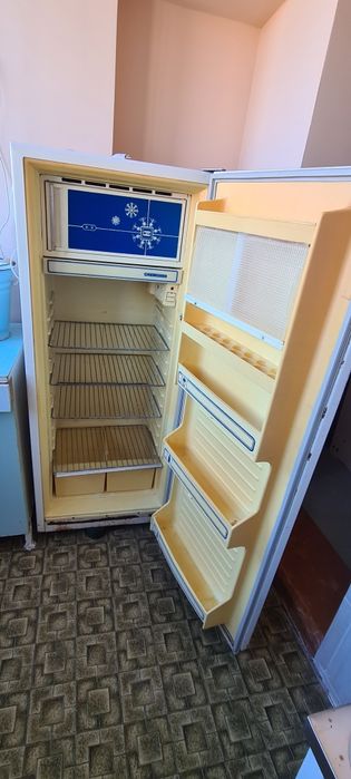 Холодильник Снежинка