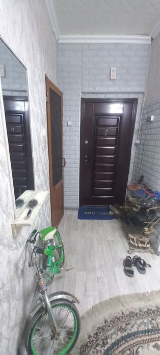 Прадаецая 2 комнатная квартира массив куйлюк 4