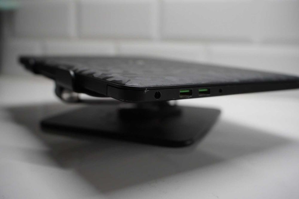 Razer Blade 14 (2016) i7-6700HQ, GTX 1060, 16GB RAM, 512GB SSD, QHD+